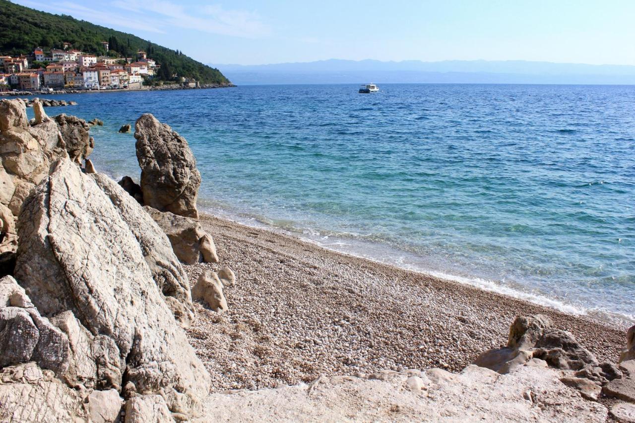 Family Friendly Seaside Apartments Moscenicka Draga, Opatija - 9242 المظهر الخارجي الصورة